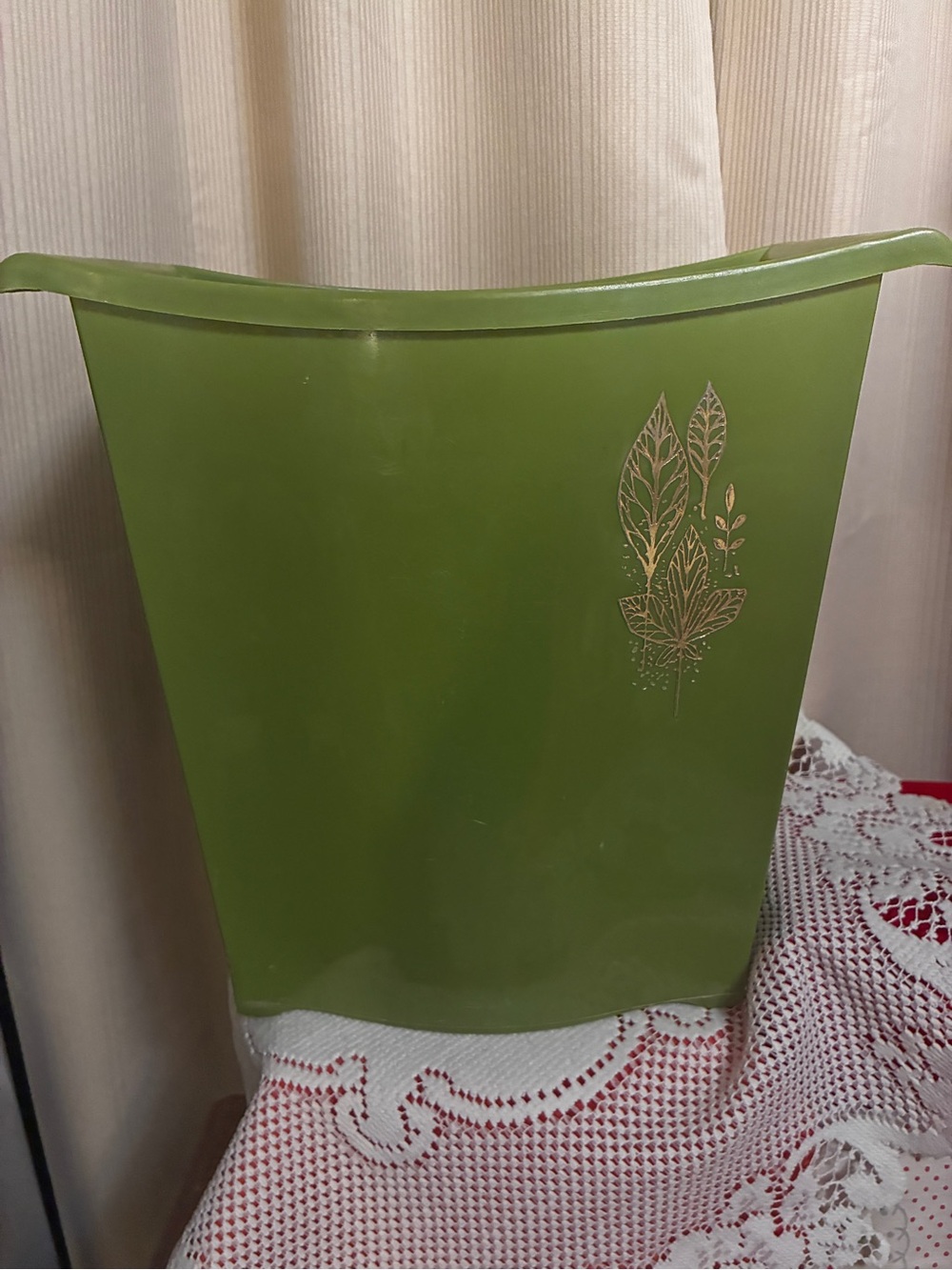 Vintage Avocado Green Decorative Leaf Wastebasket 1970s